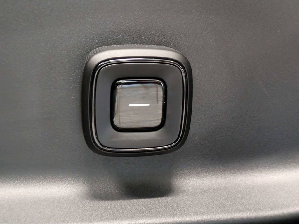 Used 2026 Volvo EX30 Cross Country Ultra w/ Protection Package Premier image 21