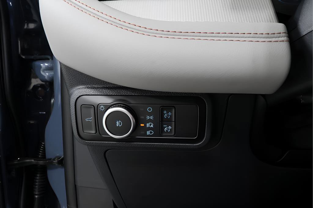 New 2026 Ford Explorer Active w/ Active Comfort Package image 17