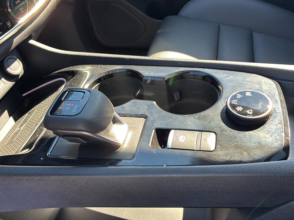 Used 2025 Nissan Rogue SL w/ Tech Package image 23