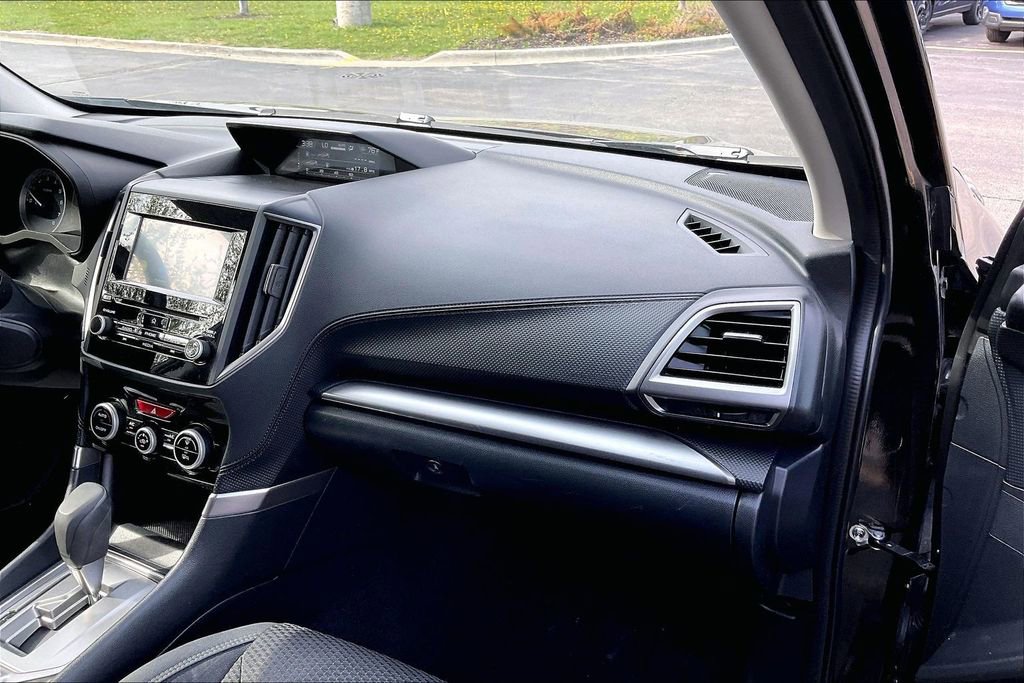 Used 2022 Subaru Forester Premium AWD/4WD image 18