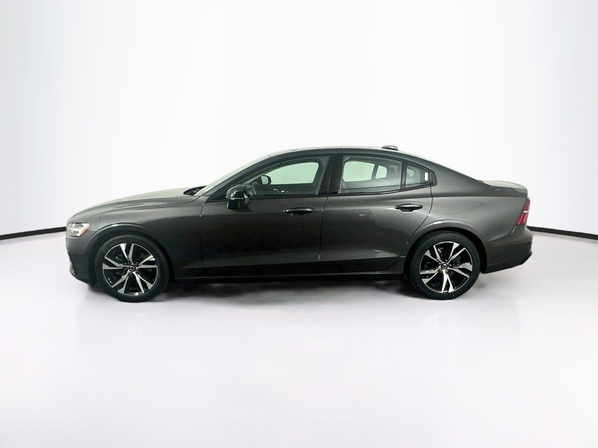 Used 2024 Volvo S60 B5 Core FWD image 4