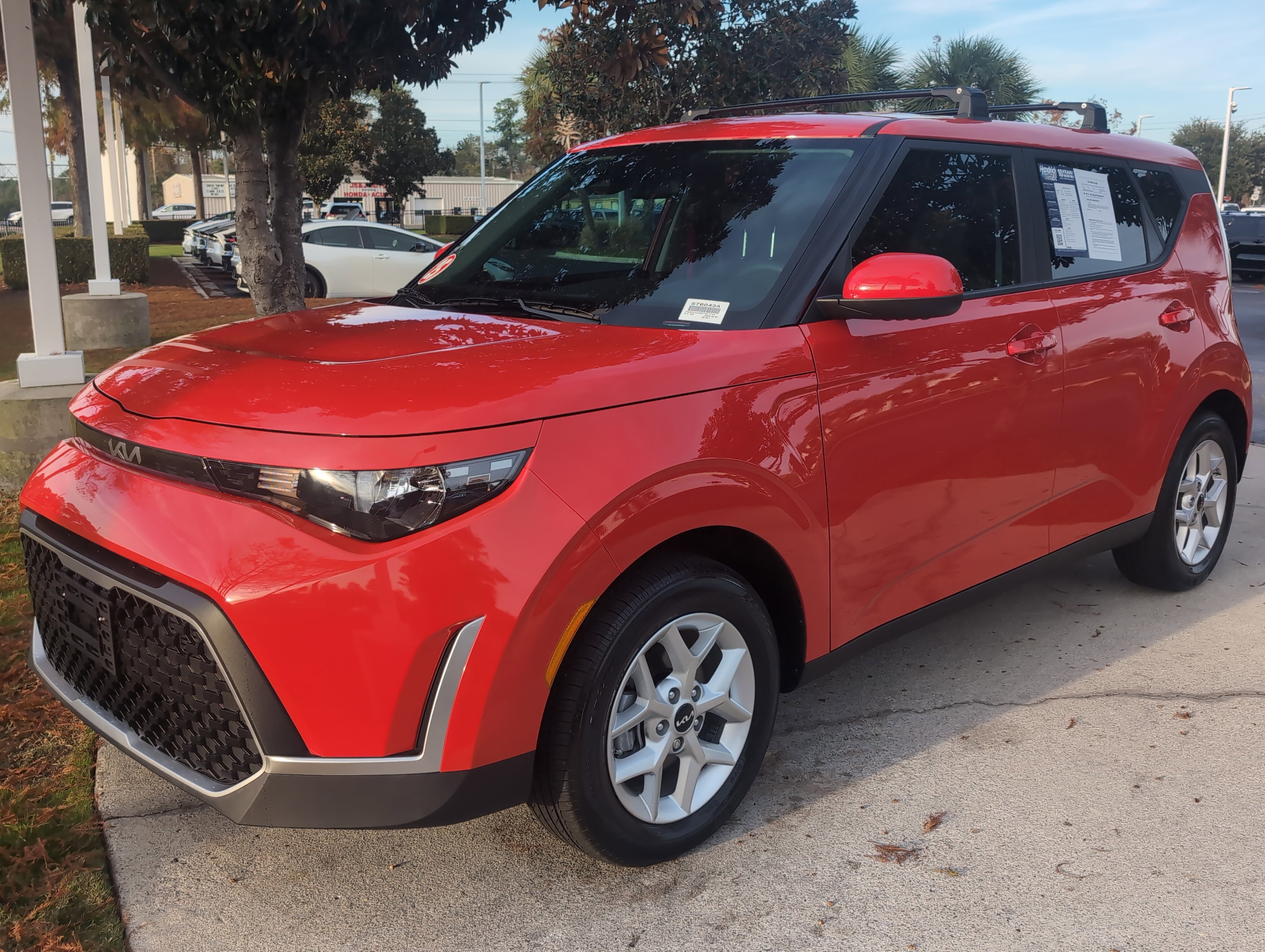Used 2025 Kia Soul LX w/ LX Technology Package image 5