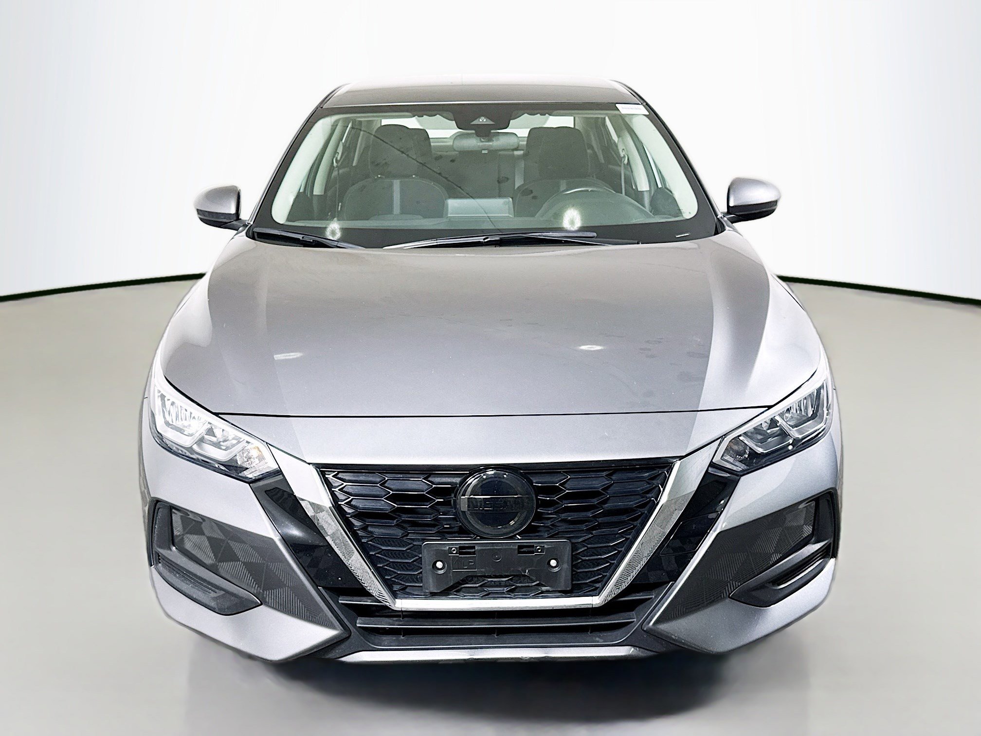 Used 2023 Nissan Sentra SV image 2