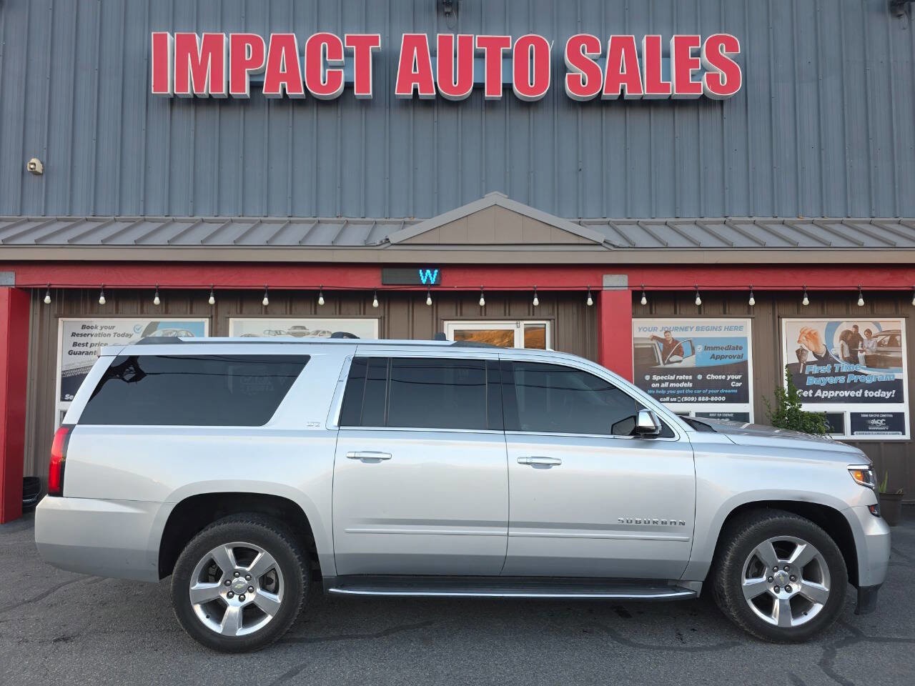 Used 2016 Chevrolet Suburban LTZ image 1