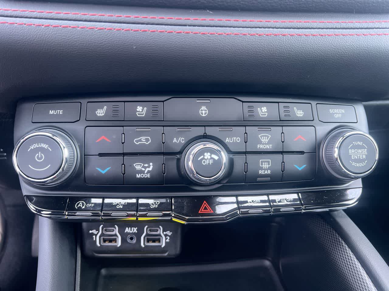 Used 2024 Dodge Durango GT AWD/4WD image 19