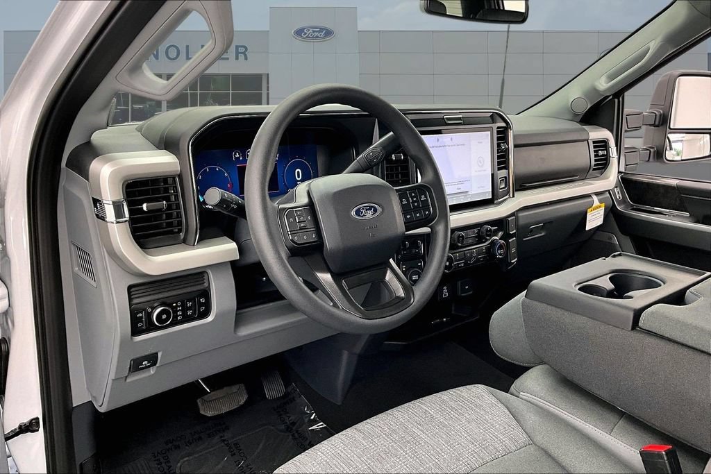 New 2026 Ford F250 XLT w/ XLT Premium Package AWD/4WD image 7