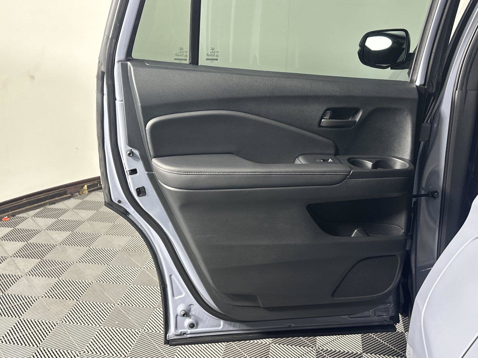 Used 2023 Honda Passport EX-L image 21