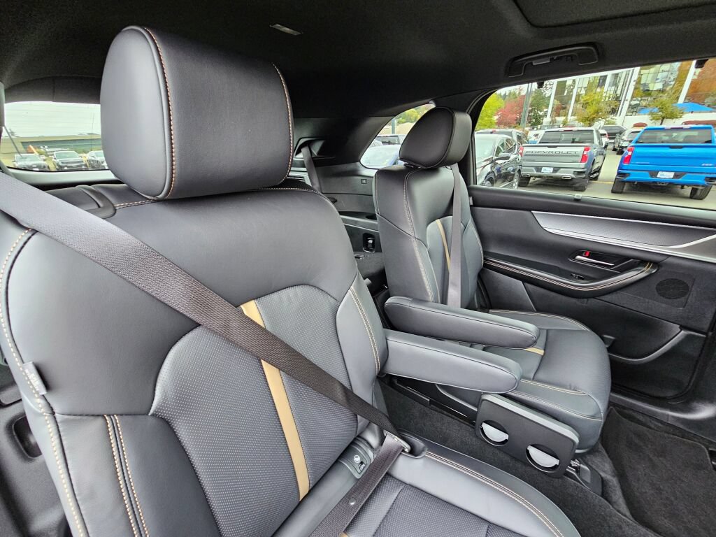 Certified 2025 MAZDA CX-90 Plug-In Hybrid w/ Premium Plus AWD/4WD image 31