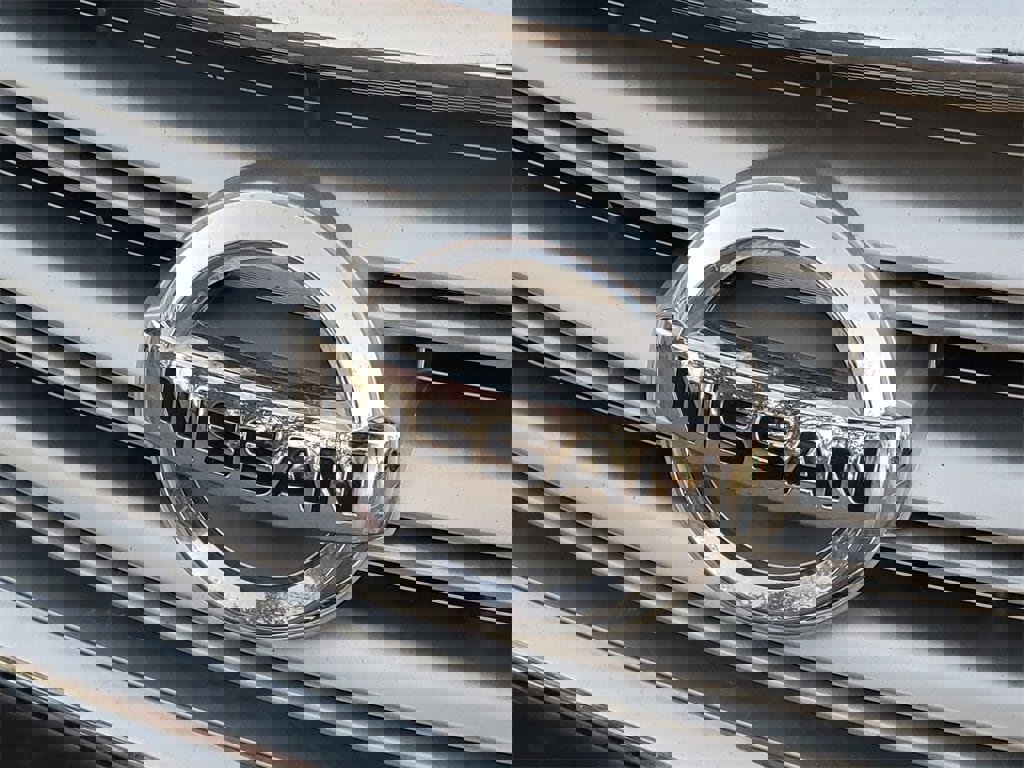 Used 2015 Nissan Sentra S image 27