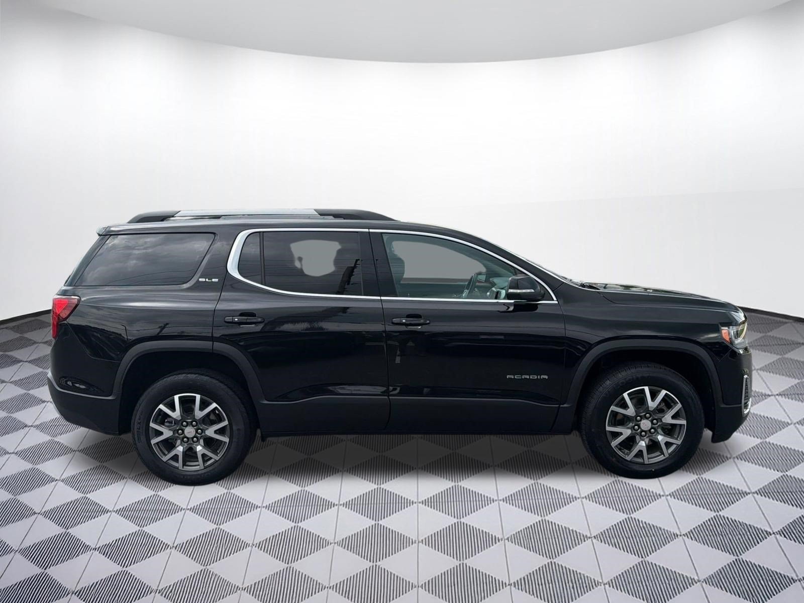 Used 2023 GMC Acadia SLE w/ Driver Convenience Package AWD/4WD image 8