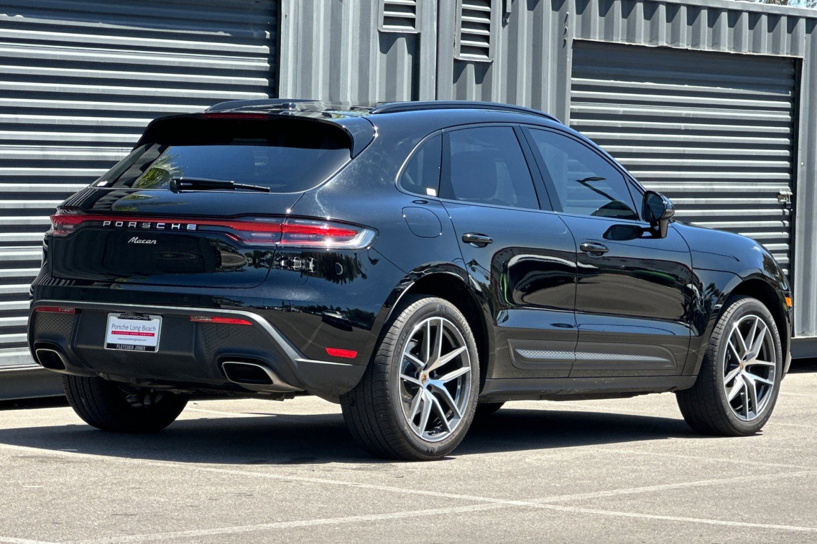 Certified 2023 Porsche Macan AWD/4WD image 8