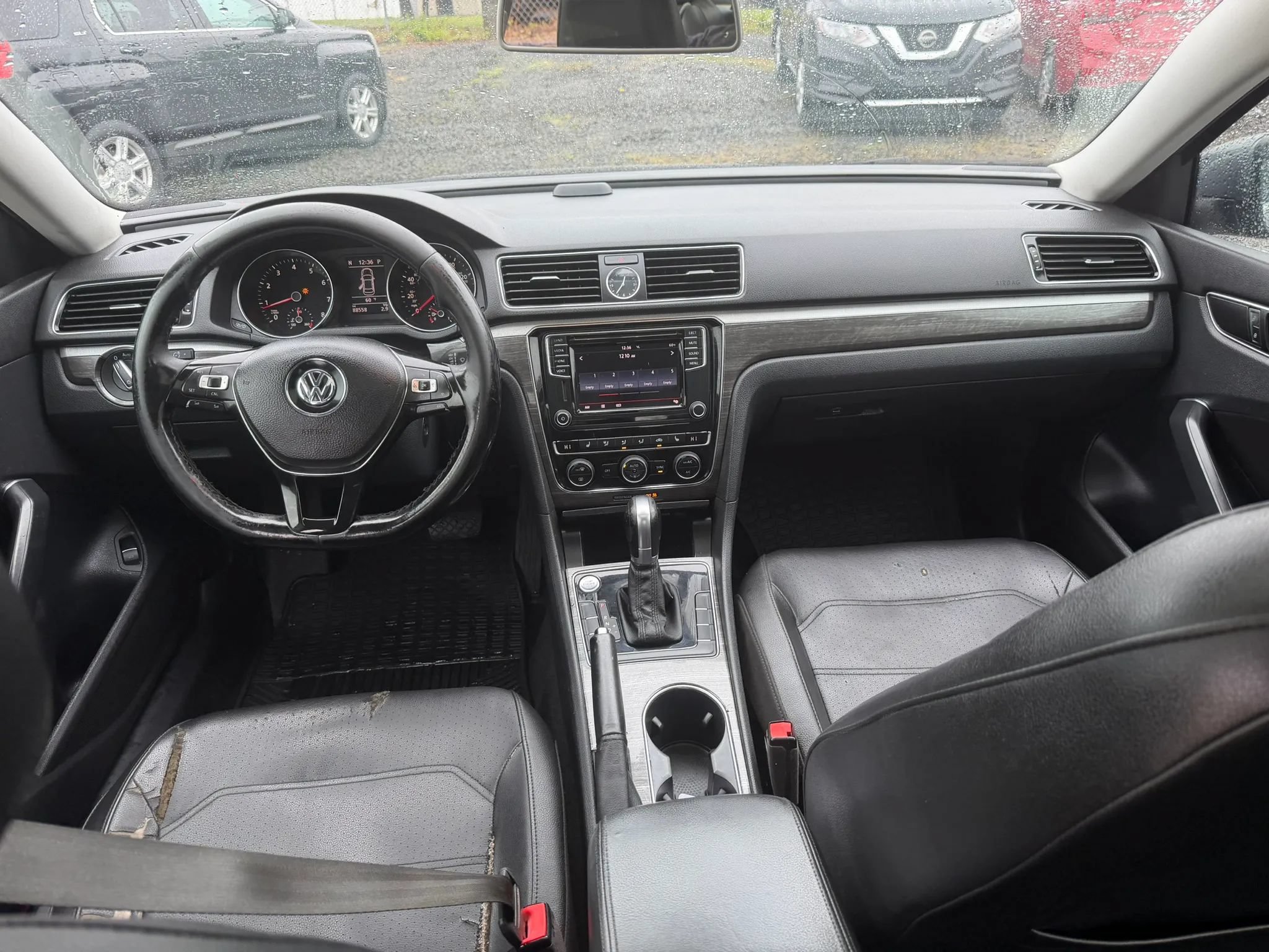 Used 2017 Volkswagen Passat 1.8T SE FWD image 29