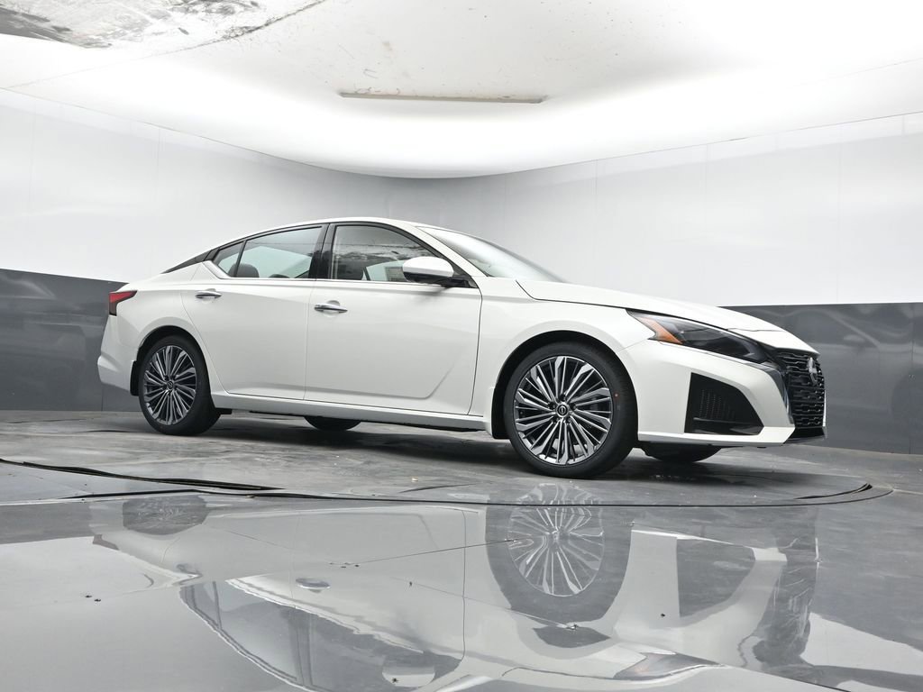 New 2025 Nissan Altima 2.5 SL image 15