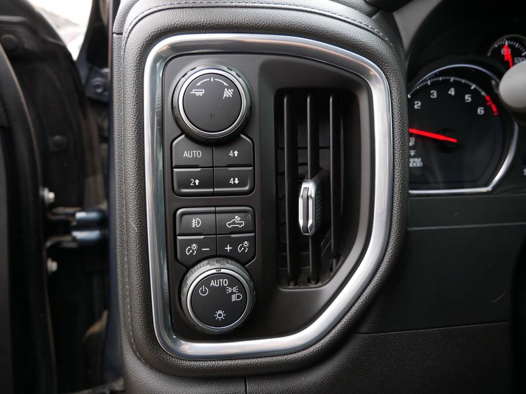 Used 2019 Chevrolet Silverado 1500 LT Trail Boss image 16