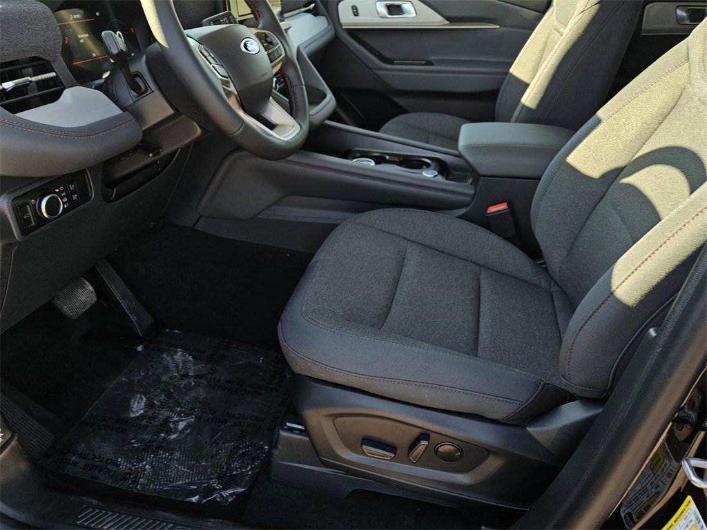 New 2026 Ford Explorer Active image 15