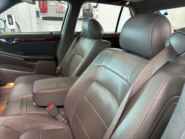 Used 2004 Cadillac De Ville w/ Equipment Group FWD image 14