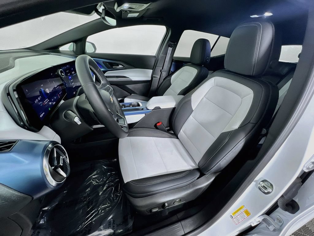New 2026 Chevrolet Equinox EV LT FWD image 21