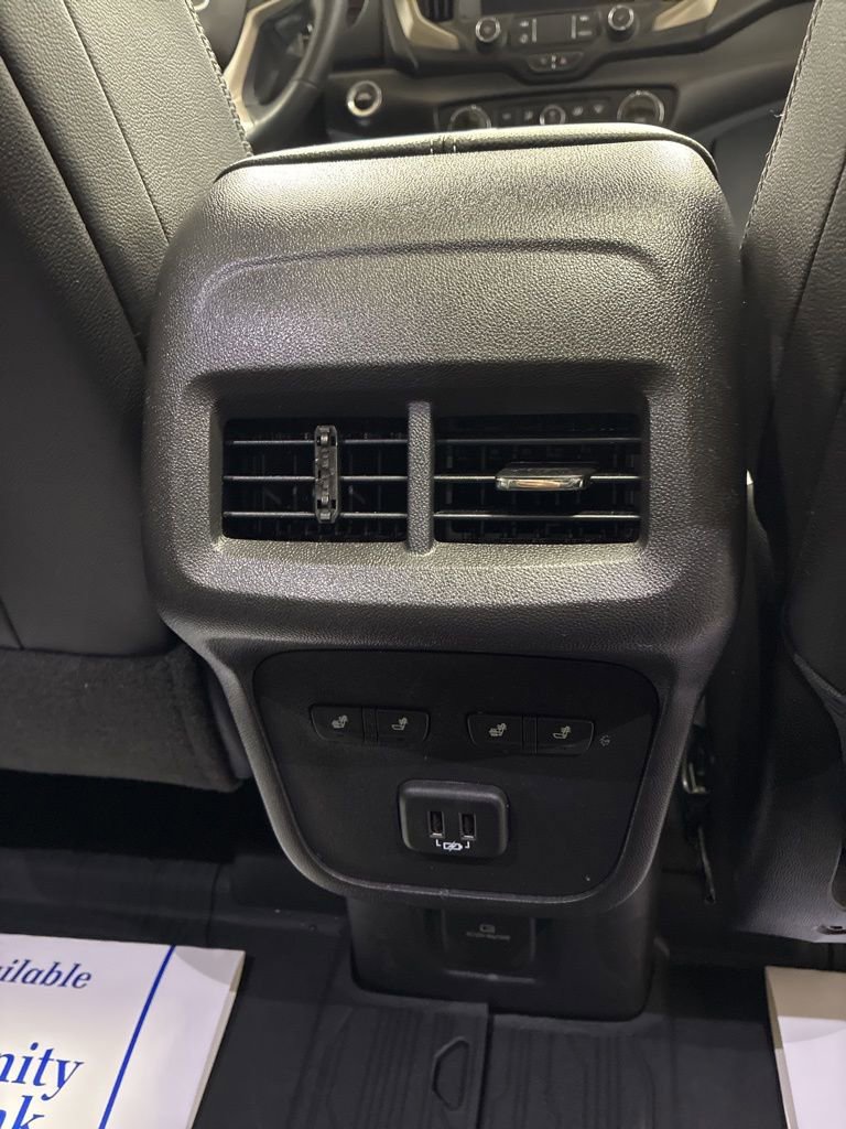 Used 2023 GMC Terrain Denali w/ Denali Premium Package image 28