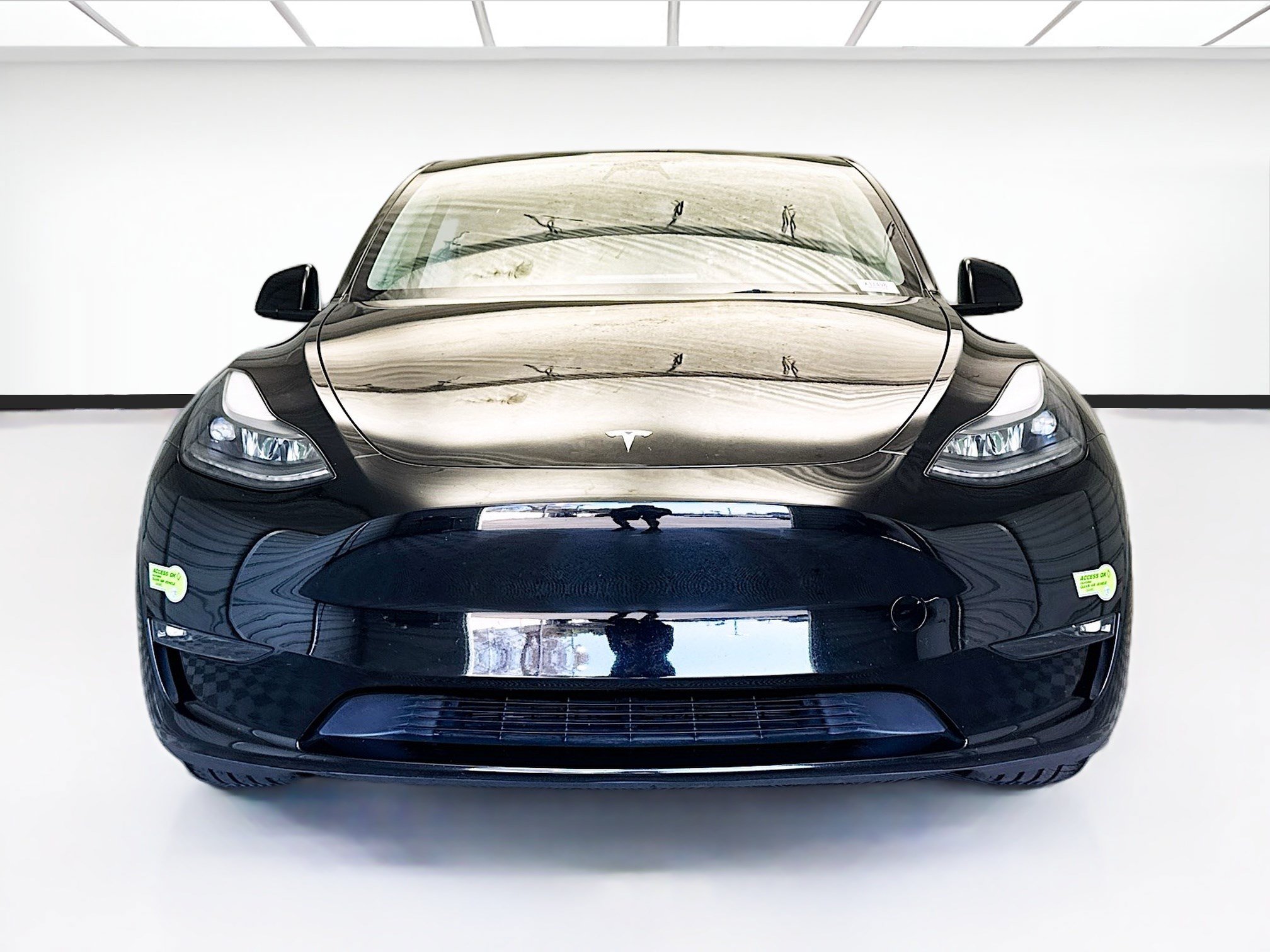 Used 2023 Tesla Model Y Performance AWD/4WD image 2