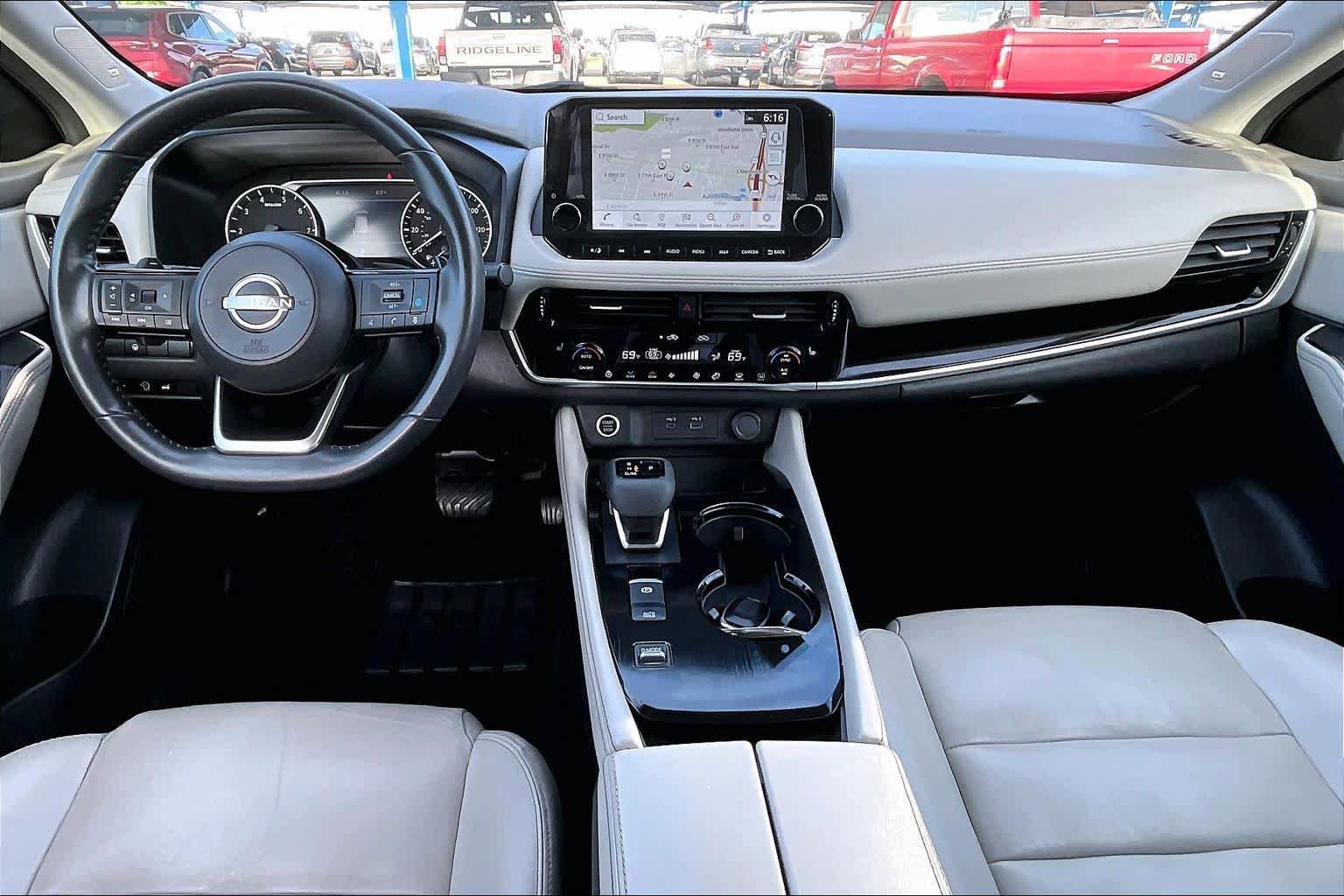 Used 2023 Nissan Rogue SL w/ SL Premium Package FWD image 16
