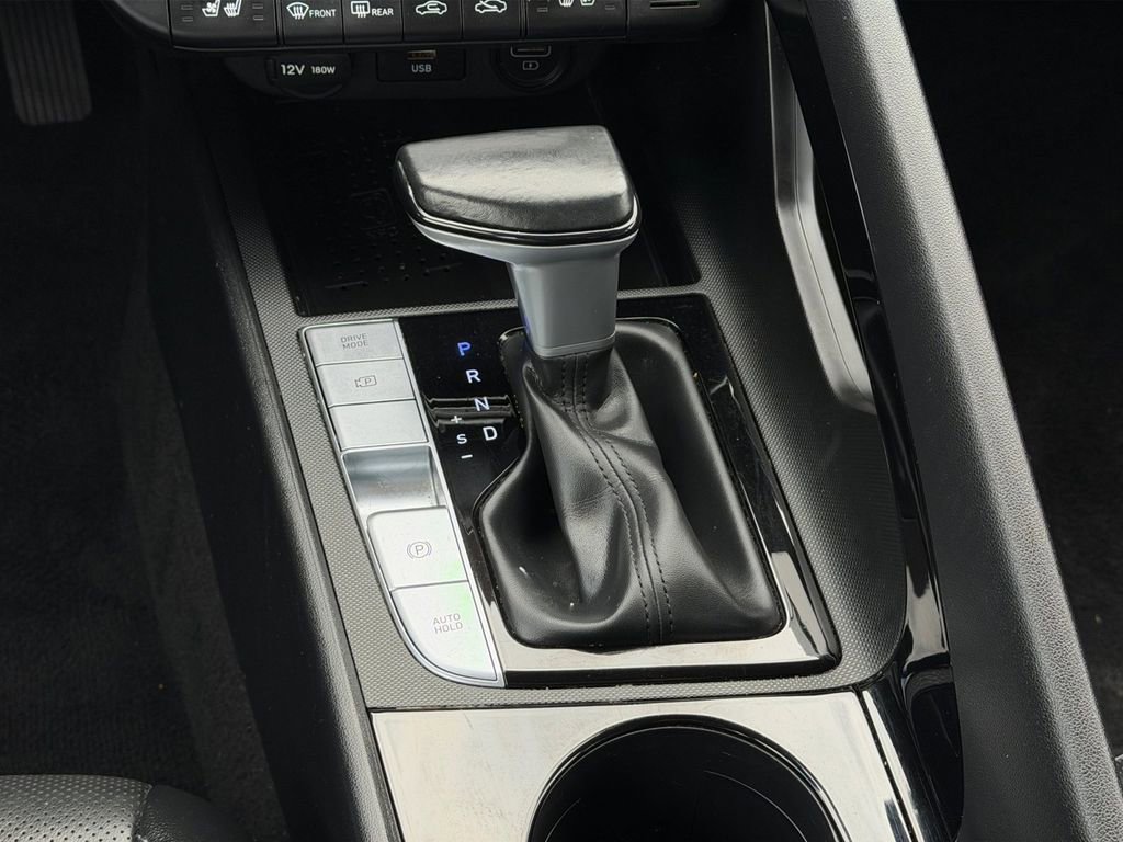 Used 2023 Hyundai Elantra Limited image 15