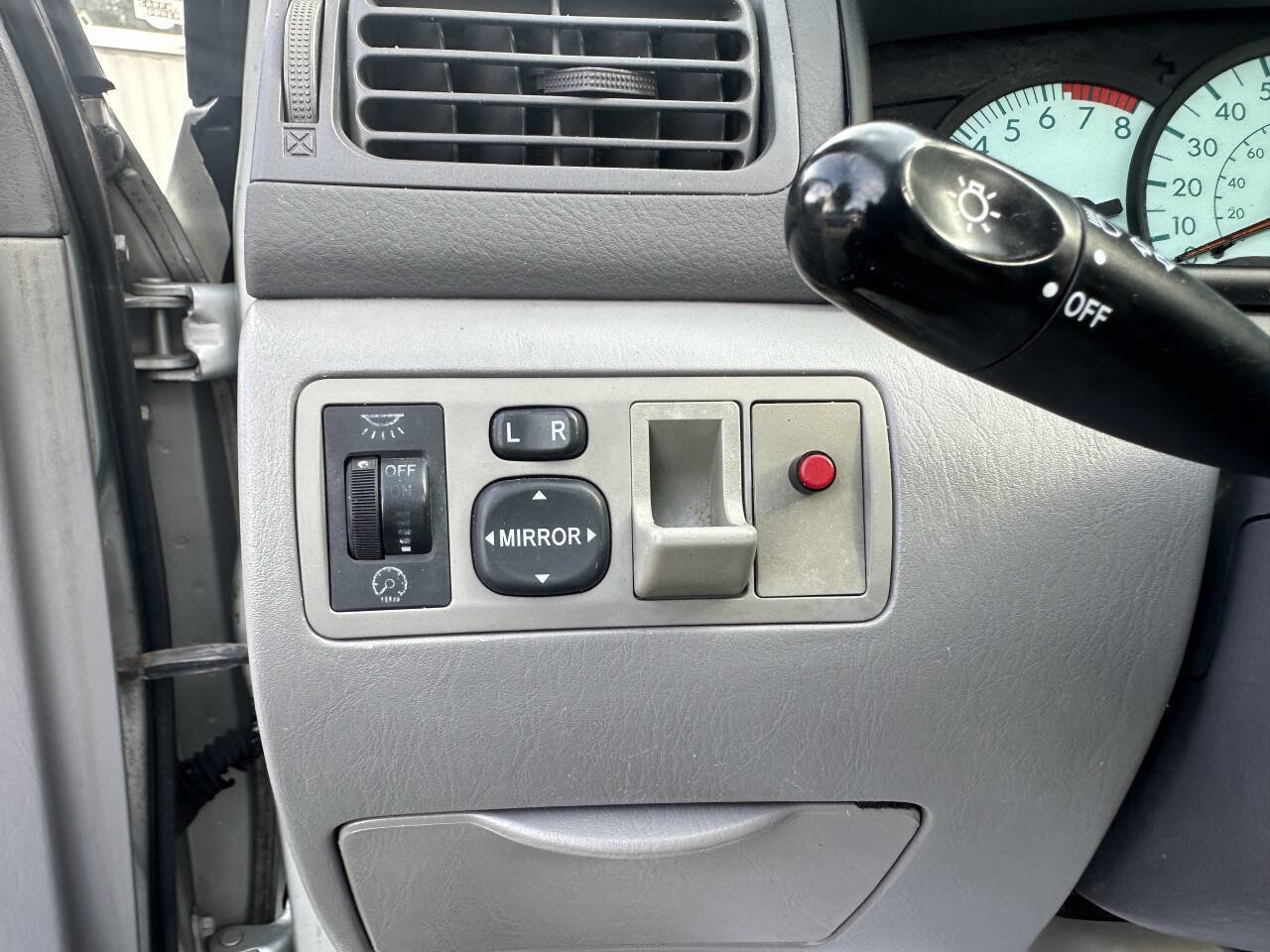 Used 2003 Toyota Corolla CE image 17