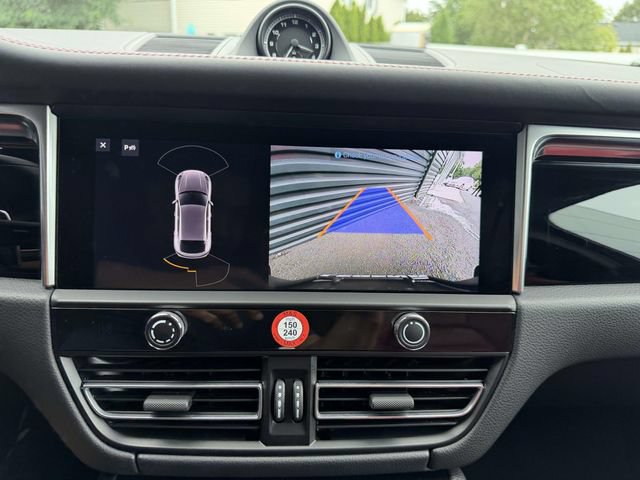Certified 2024 Porsche Macan GTS AWD/4WD image 26