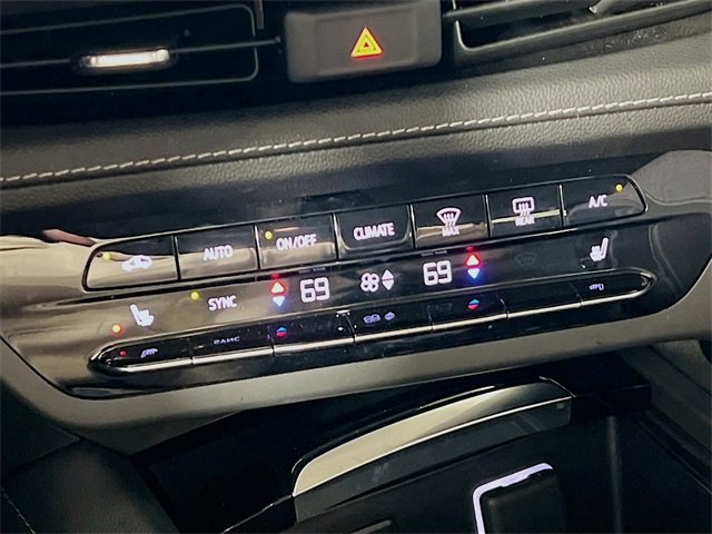 Used 2023 Buick Envision Preferred image 19