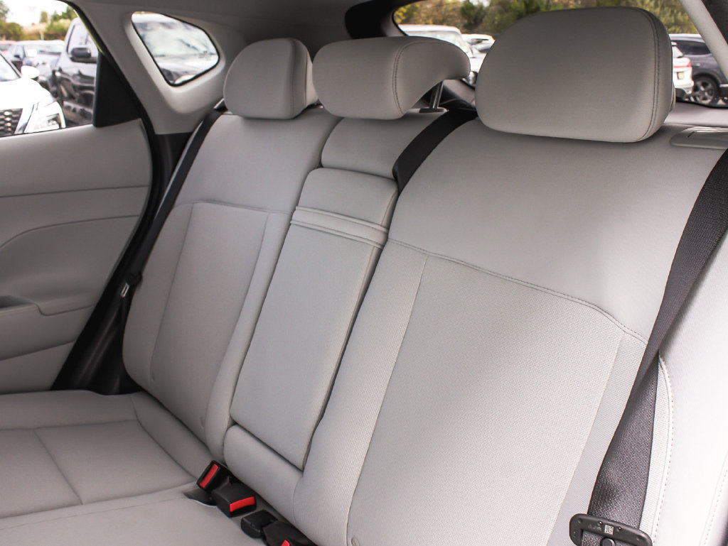 Used 2024 Hyundai Kona SEL AWD/4WD image 32