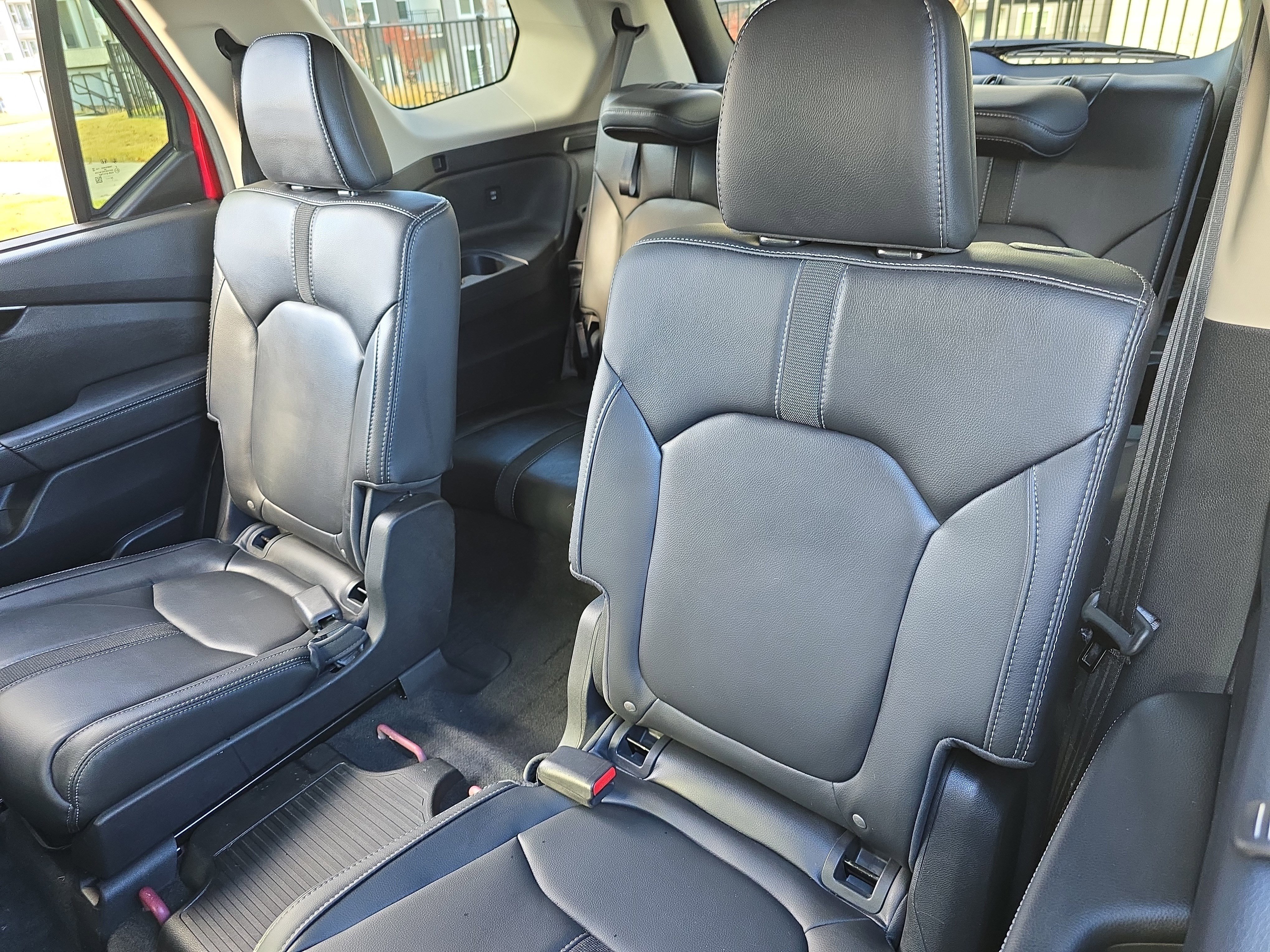 Used 2025 Honda Pilot EX-L image 16