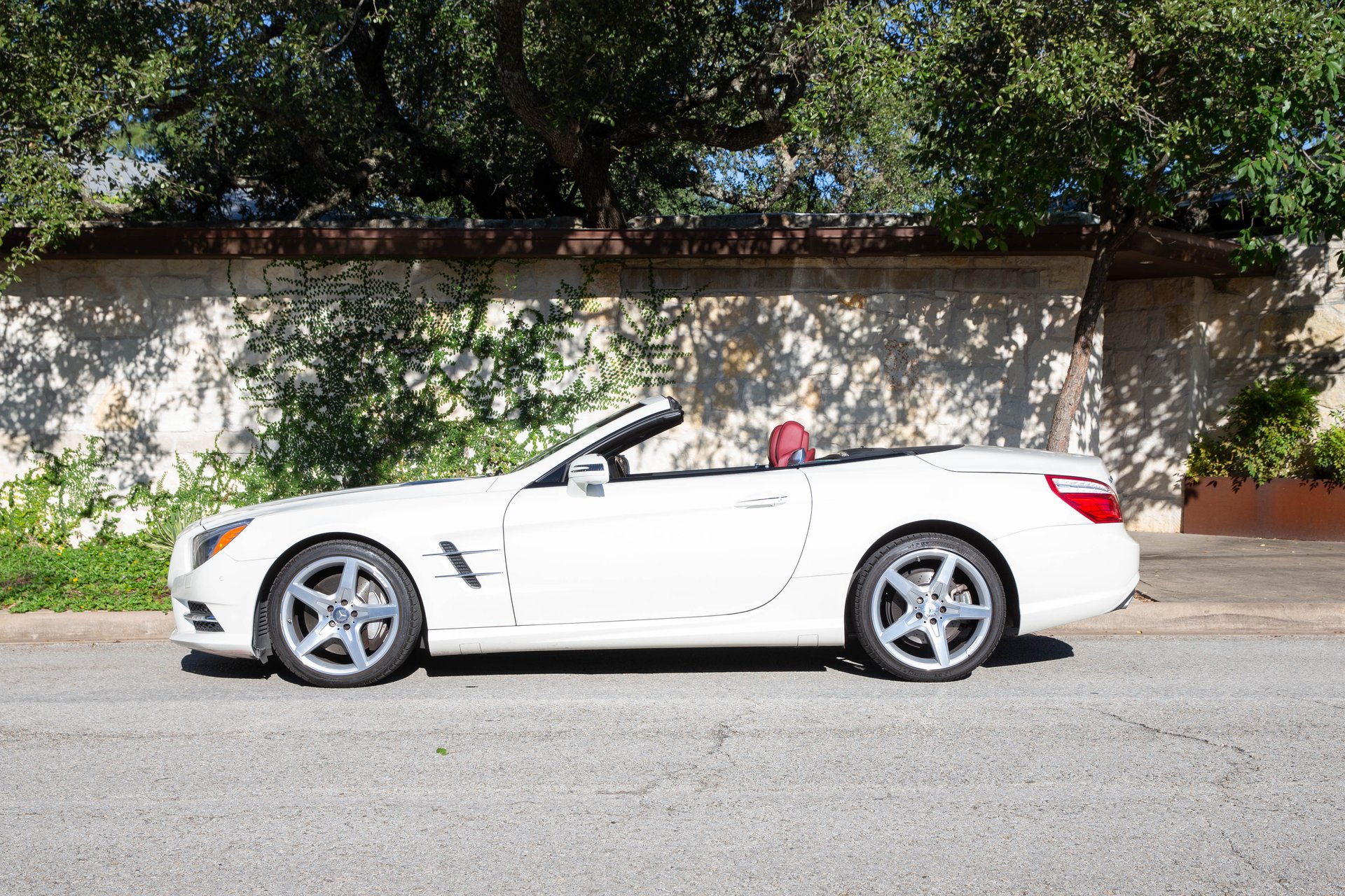 Used 2015 Mercedes-Benz SL 400 image 11