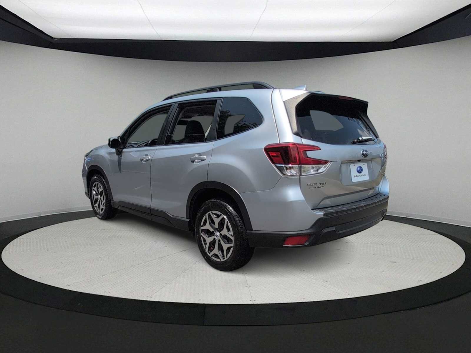 Used 2020 Subaru Forester Premium AWD/4WD image 6