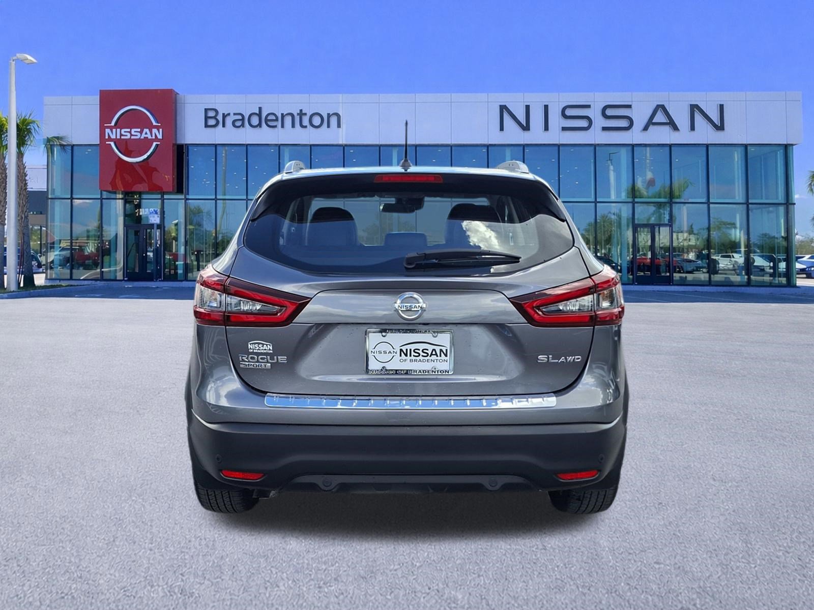 Used 2022 Nissan Rogue Sport SL AWD/4WD image 6