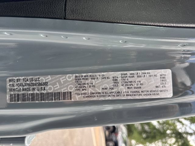 Certified 2025 Jeep Wrangler Unlimited Rubicon 4xe w/ Safety Group AWD/4WD image 31