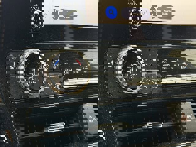 Used 2023 Toyota Highlander XLE image 22