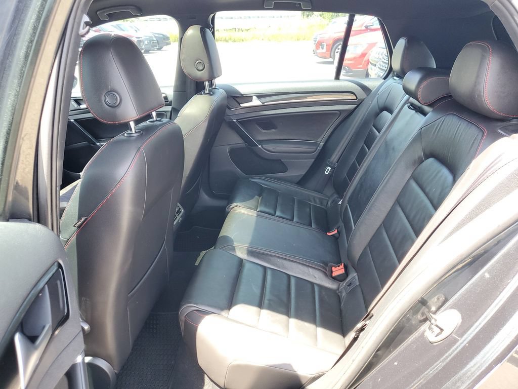 Used 2015 Volkswagen GTI SE FWD image 11
