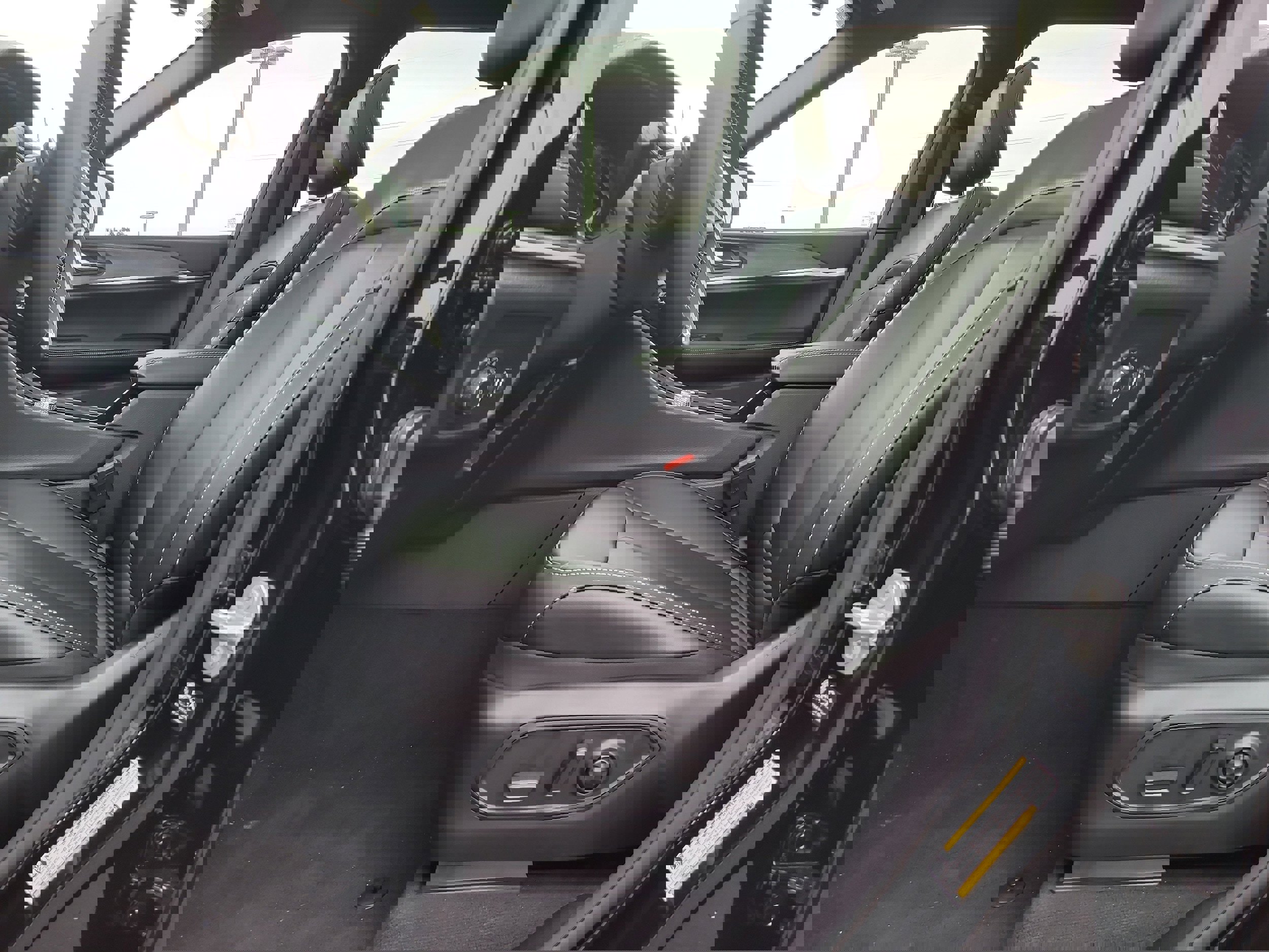 New 2025 Jeep Grand Cherokee L Limited w/ Black Appearance Package image 14