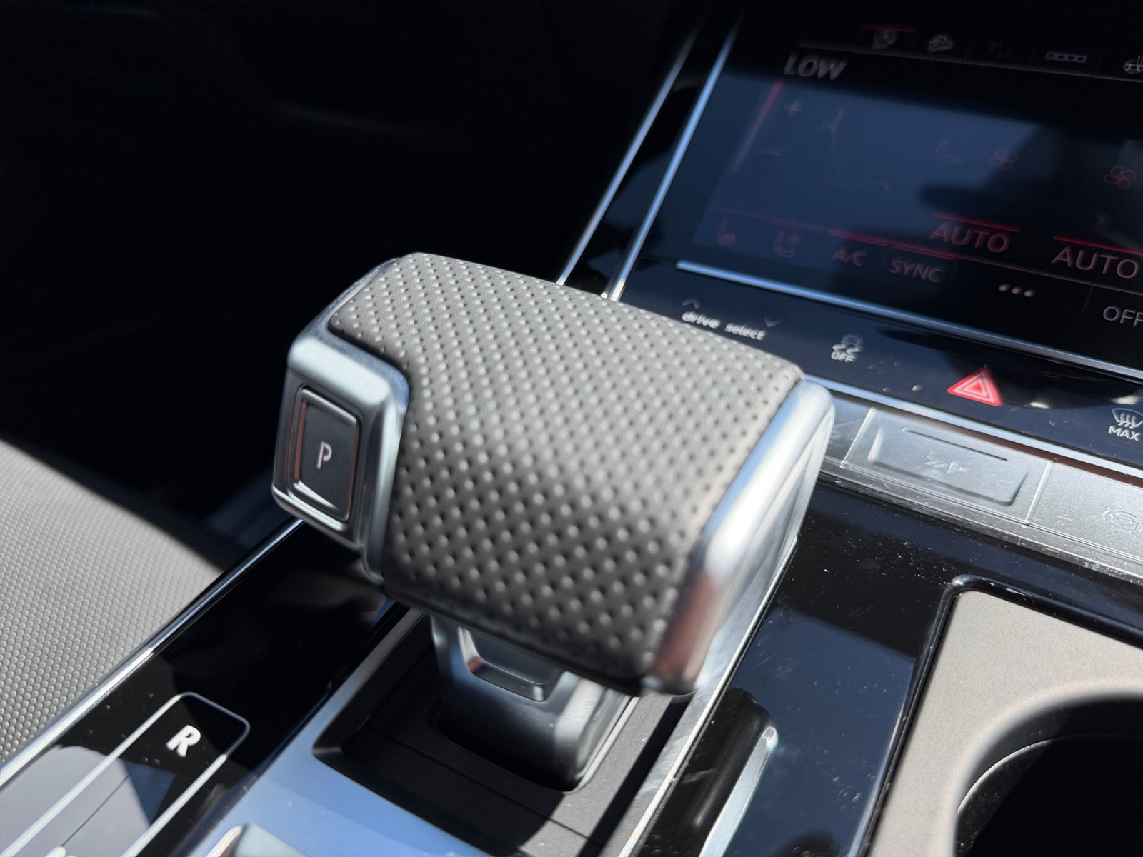New 2026 Audi SQ8 Prestige AWD/4WD image 26
