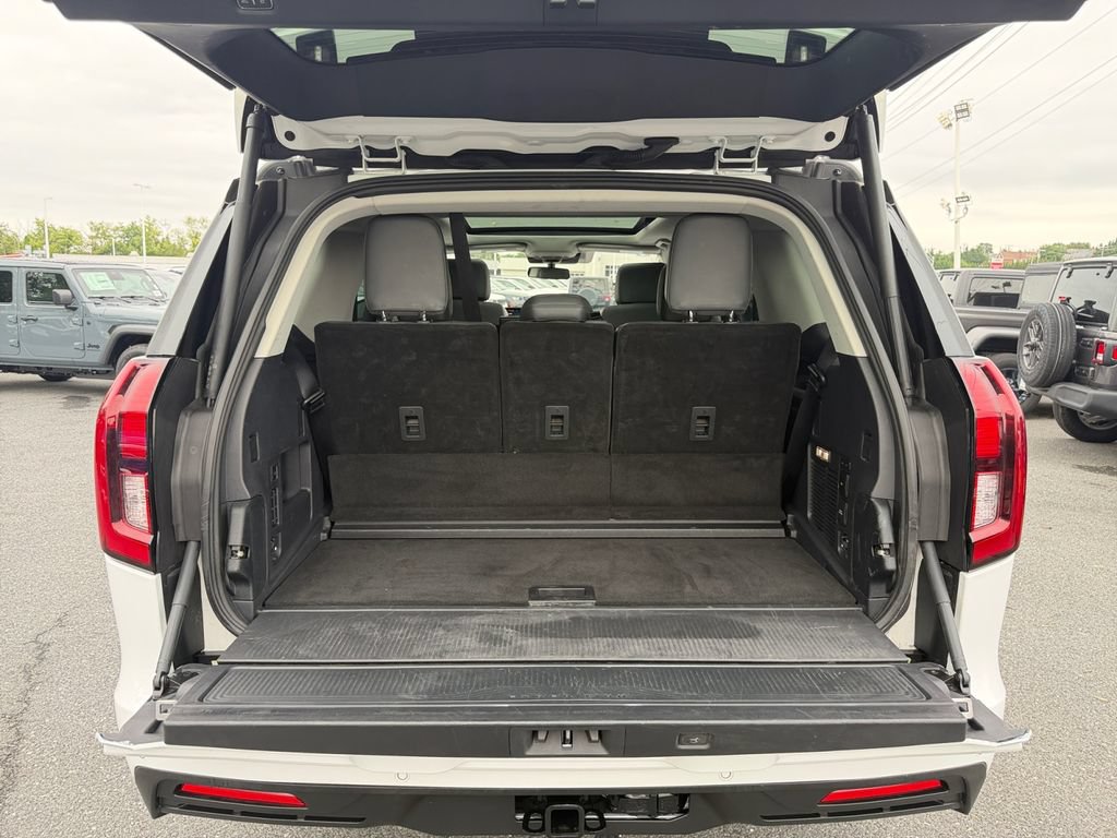 Used 2025 Ford Expedition Active AWD/4WD image 16