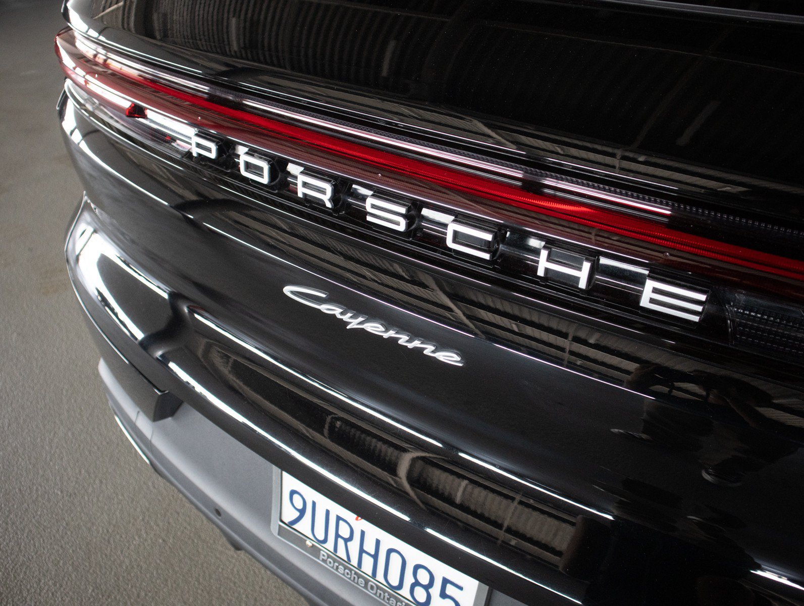 Certified 2024 Porsche Cayenne AWD/4WD image 26