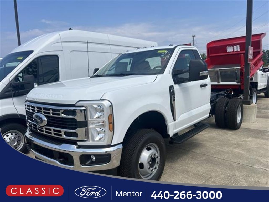 New 2025 Ford F350 XL w/ XL Chrome Package image 1