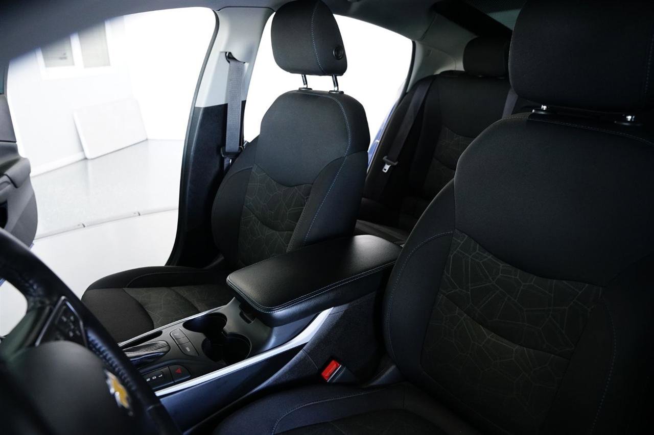 Used 2017 Chevrolet Volt LT w/ Comfort Package image 19