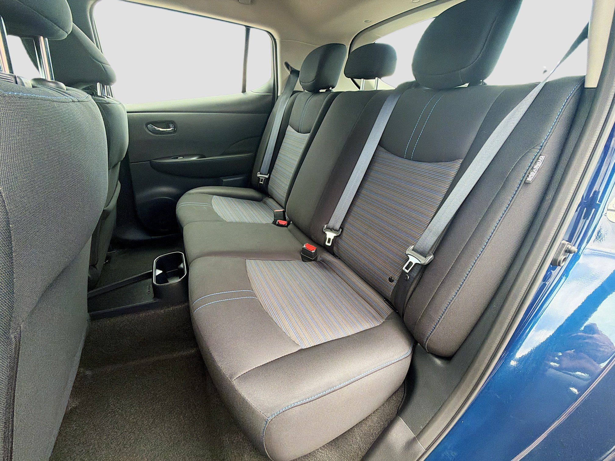 Used 2025 Nissan Leaf S FWD image 27
