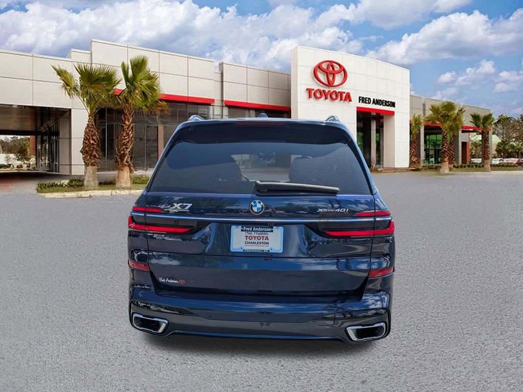 Used 2024 BMW X7 xDrive40i w/ M Sport Package image 5