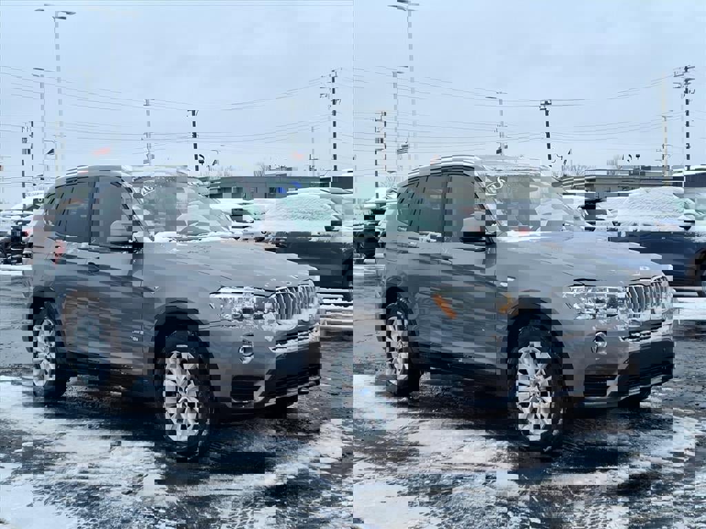 Used 2016 BMW X3 xDrive28i image 3