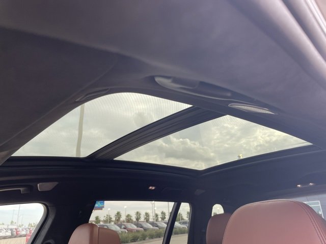 Used 2024 BMW X7 M60i w/ Executive Package image 17