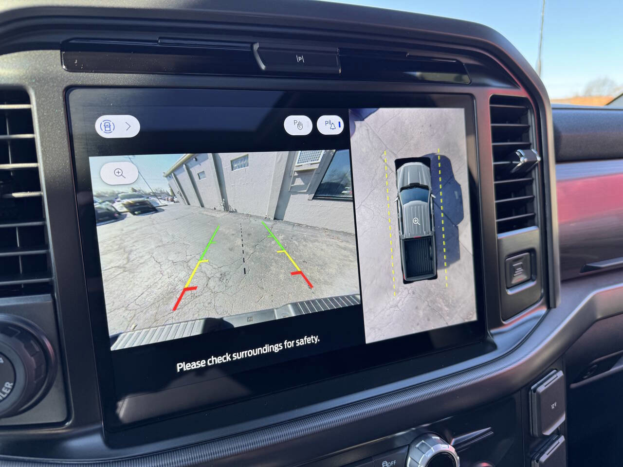 Used 2025 Ford F150 Lariat image 12