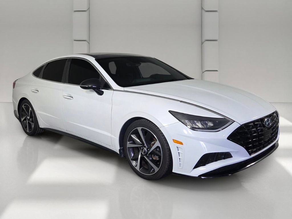 Used 2022 Hyundai Sonata SEL Plus FWD image 2