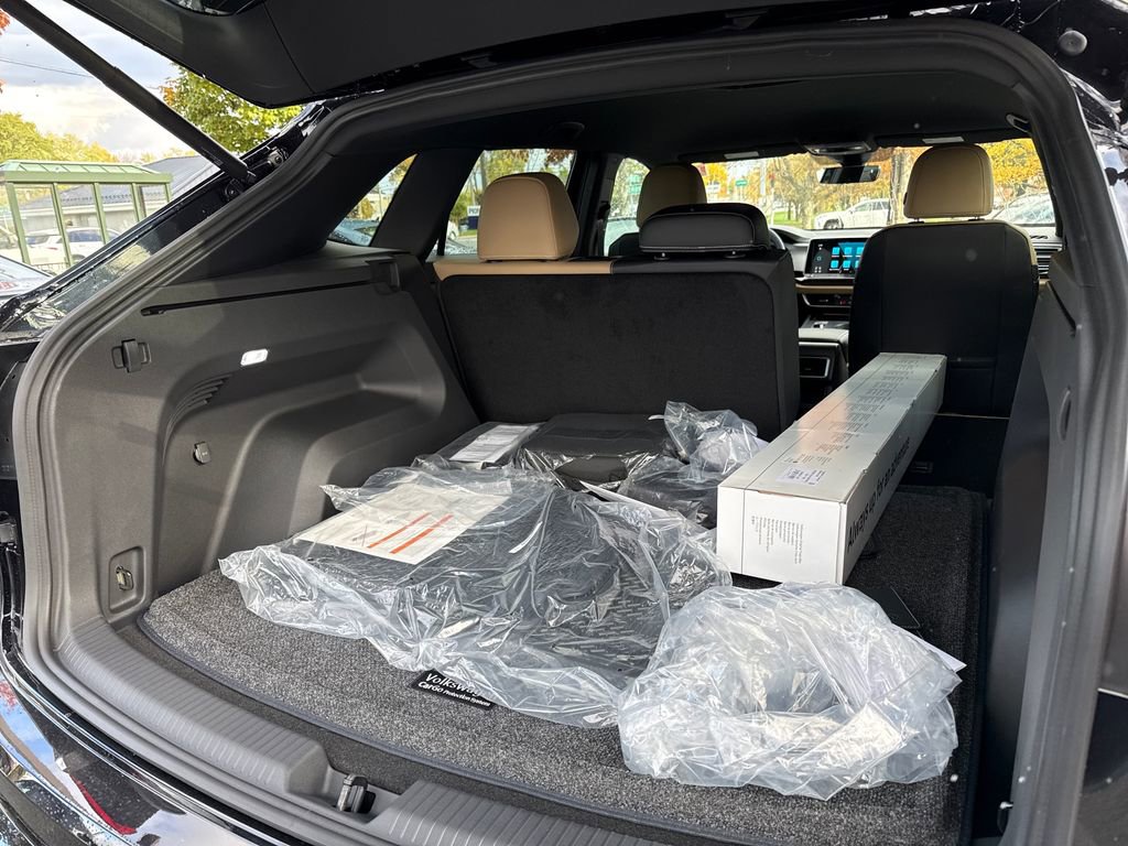 New 2026 Volkswagen Atlas Cross Sport SE image 14