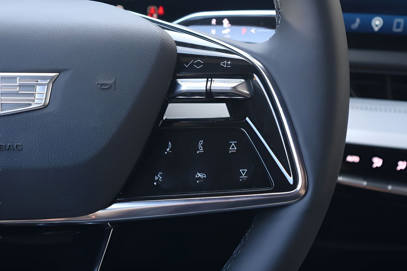 New 2026 Cadillac Optiq Luxury 1 RWD image 20